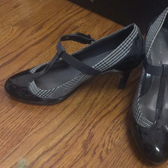 Black & White Houndstooth pattern - Picture 2 of 3